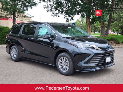 New 2025 Toyota Sienna LE