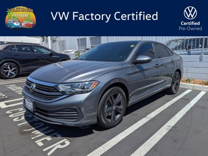 Used 2023 Volkswagen Jetta SE w/ Panoramic Sunroof Package