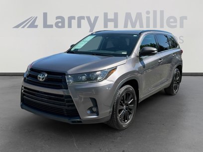 Used 2019 Toyota Highlander SE