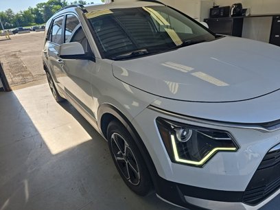 Used 2023 Kia Niro EX