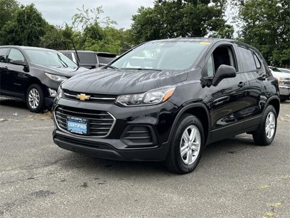 Used 2022 Chevrolet Trax LS w/ Tint and Cruise Package