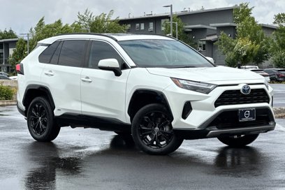 Used 2022 Toyota RAV4 SE