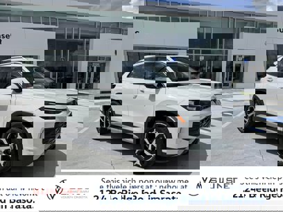 New 2025 Volkswagen Tiguan SE