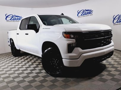 New 2025 Chevrolet Silverado 1500 Custom w/ Turbomax Blackout Package