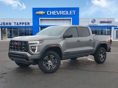 New 2025 GMC Canyon AT4 w/ AT4 Premium Package
