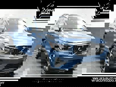 New 2024 Volvo XC40 B5 Plus w/ Protection Package Premier
