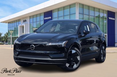 New 2025 Volvo EX30 Plus w/ Climate Package
