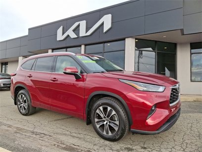 Used 2022 Toyota Highlander XLE