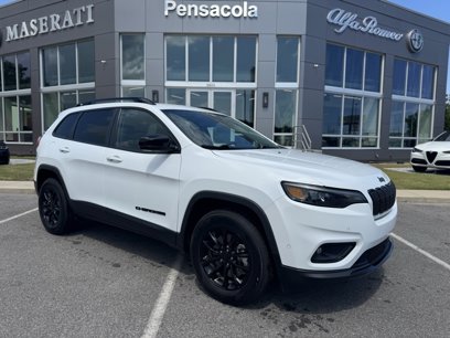 Used 2023 Jeep Cherokee Altitude Lux