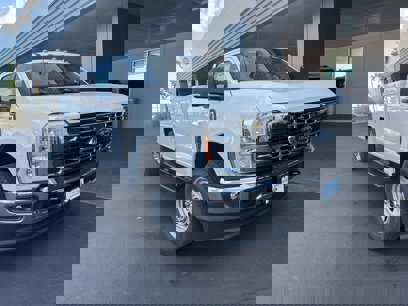 New 2025 Ford F350 4x4 SuperCab Super Duty