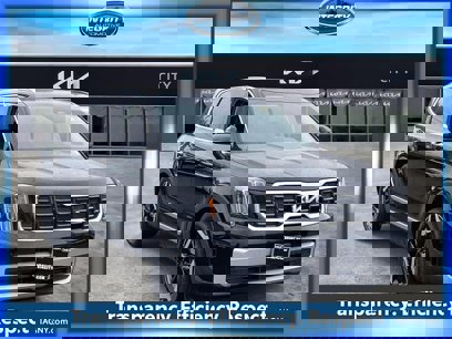 Used 2023 Kia Telluride S w/ S Sunroof Package
