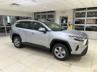 New 2025 Toyota RAV4 XLE w/ Weather Package
