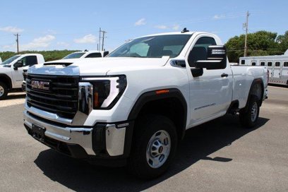 New 2025 GMC Sierra 2500 Pro w/ Convenience Package