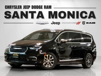New 2025 Chrysler Pacifica Pinnacle
