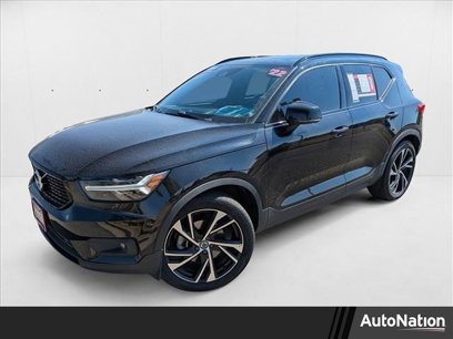 Used 2022 Volvo XC40 T5 R-Design w/ Climate Package