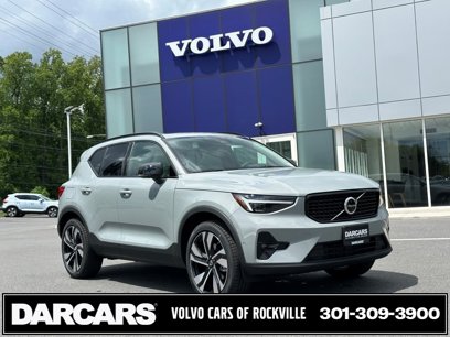 New 2025 Volvo XC40 B5 Ultra w/ Climate Package