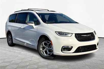 Used 2022 Chrysler Pacifica Limited