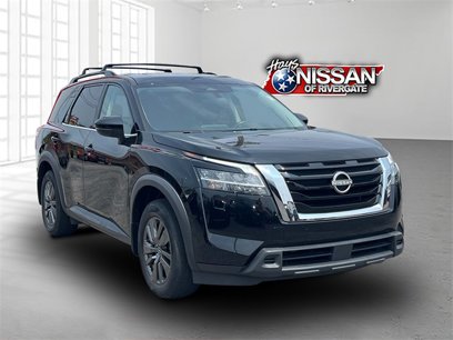 Used 2022 Nissan Pathfinder SV w/ SV Premium Package