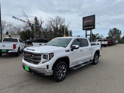 New 2025 GMC Sierra 1500 SLT w/ SLT Premium Package