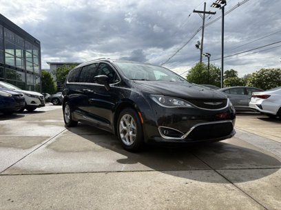Used 2017 Chrysler Pacifica Touring-L Plus
