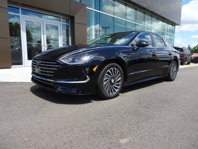 New 2023 Hyundai Sonata Limited w/ Cargo Package