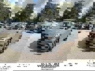 New 2024 Volvo S60 B5 Core w/ Climate Package
