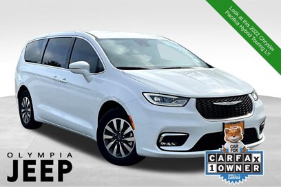 Certified 2022 Chrysler Pacifica Touring-L