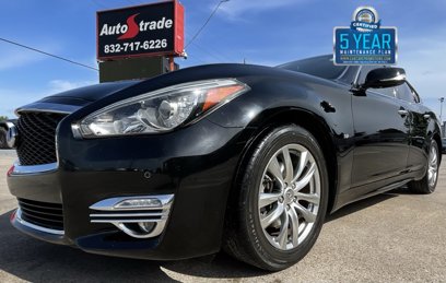Used 2017 INFINITI Q70 3.7