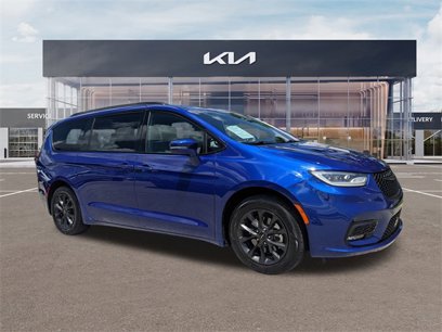 Used 2021 Chrysler Pacifica Touring w/ S Appearance Package