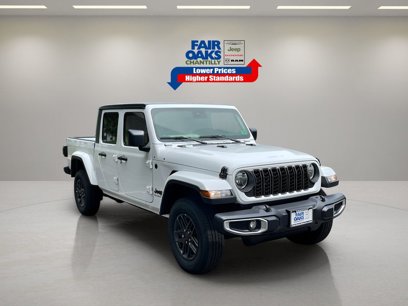New 2025 Jeep Gladiator Sport