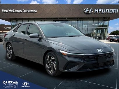 New 2024 Hyundai Elantra SEL w/ Convenience Package