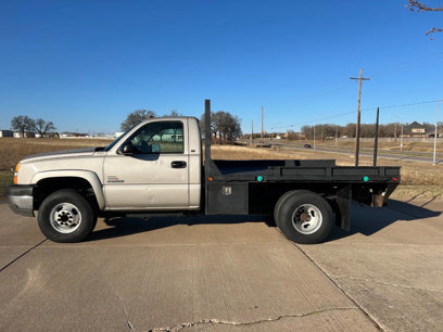 Used 2005 Chevrolet Silverado 3500 LS w/ Heavy-Duty Power Package