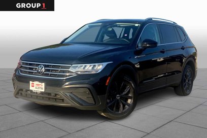 Used 2022 Volkswagen Tiguan SE w/ Panoramic Sunroof Package