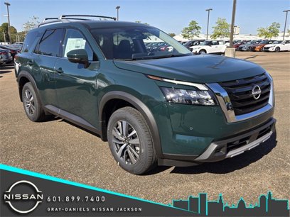 New 2025 Nissan Pathfinder SL