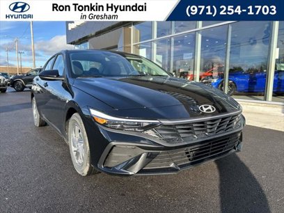 New 2025 Hyundai Elantra SE