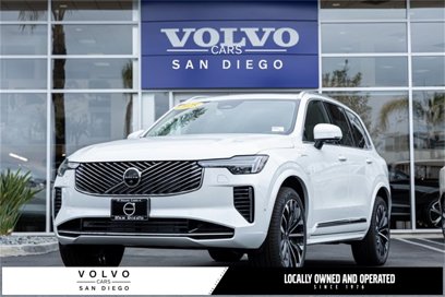 New 2025 Volvo XC90 T8 Plus w/ Protection Package Premier