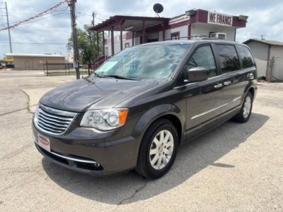 Used 2015 Chrysler Town & Country Touring w/ Driver Convenience Group