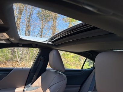 Certified 2025 Lexus ES 350 w/ Premium Package