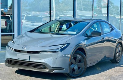 Used 2023 Toyota Prius LE