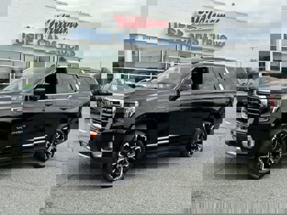 Used 2022 GMC Yukon SLT w/ SLT Luxury Package