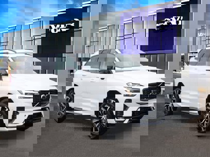 New 2025 Volvo XC60 B5 Plus w/ Climate Package