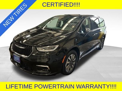 Used 2023 Chrysler Pacifica Limited
