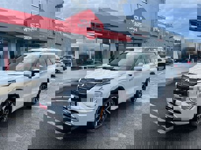 New 2024 Mitsubishi Outlander SEL