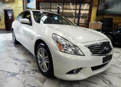 Used 2015 INFINITI Q40 AWD w/ Navigation Package