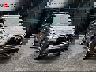 Certified 2023 Toyota Highlander Platinum