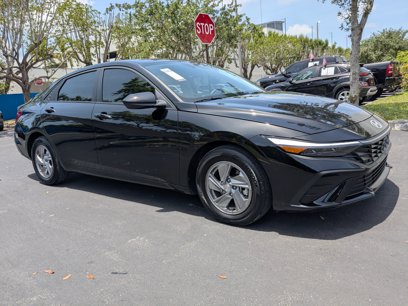 Used 2025 Hyundai Elantra SE w/ Cargo Package