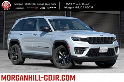Used 2023 Jeep Grand Cherokee Altitude