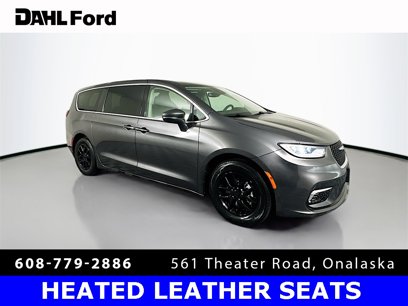 Used 2023 Chrysler Pacifica Touring-L