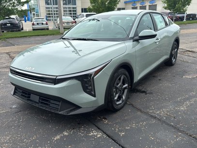 New 2025 Kia K4 LXS