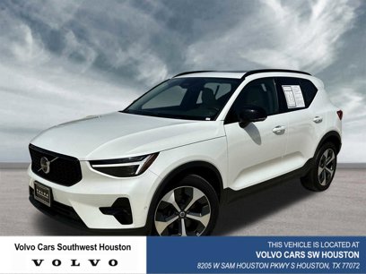 Certified 2025 Volvo XC40 B5 Plus w/ Protection Package Premier